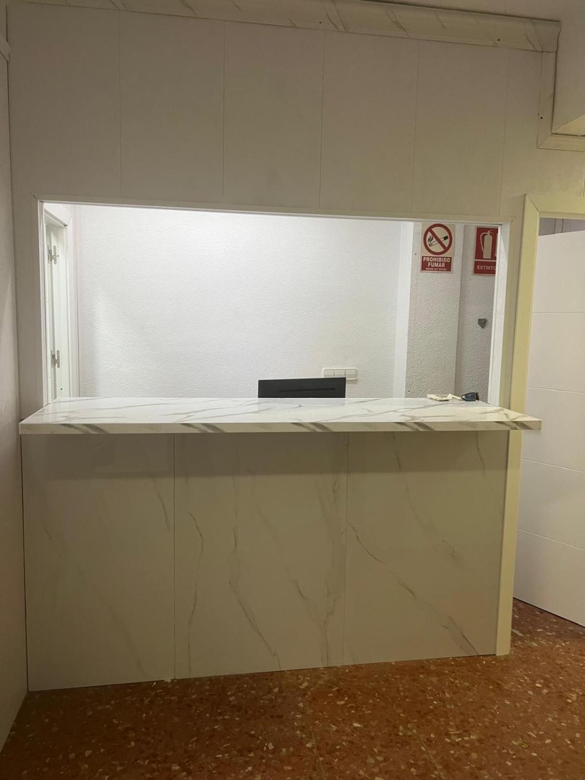 Just Hostel Capsules Alicante Eksteriør bilde