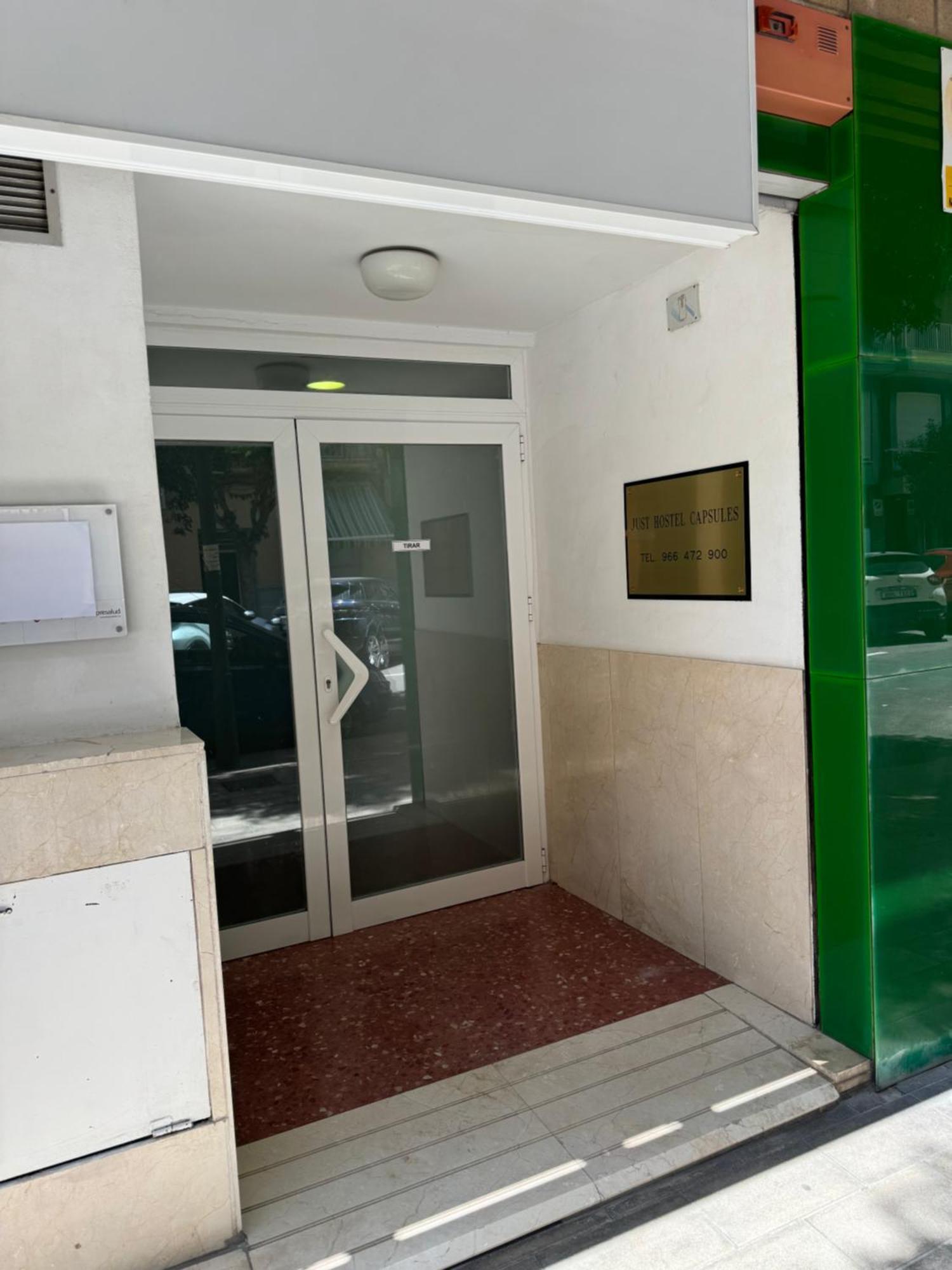 Just Hostel Capsules Alicante Eksteriør bilde